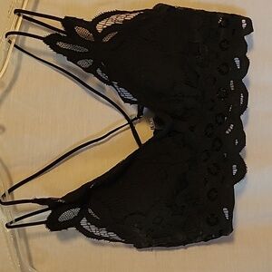 Black lace bralette L